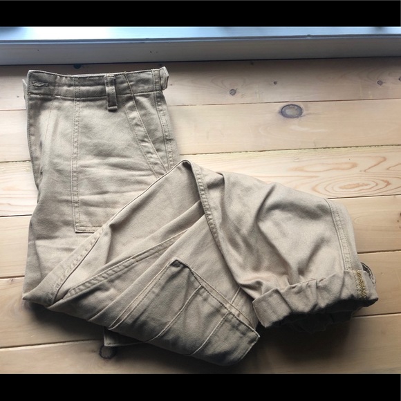 Forever 21 Pants - Forever 21 Cropped Cargo Pants w/ Adjustable Waist